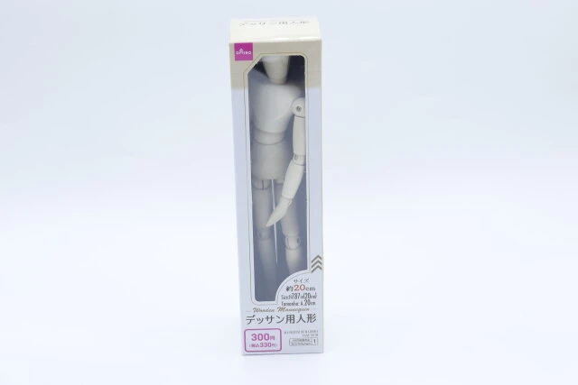 ダイソーのデッサン用人形（20cm）のパッケージ