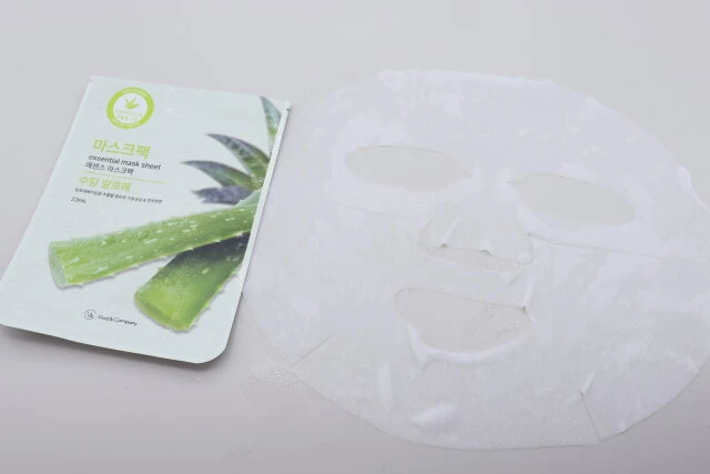 ダイソーの韓国製フェイスマスク 
