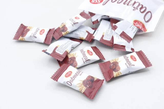 ダイソーのオートミールミニバイトチョコ味の個包装