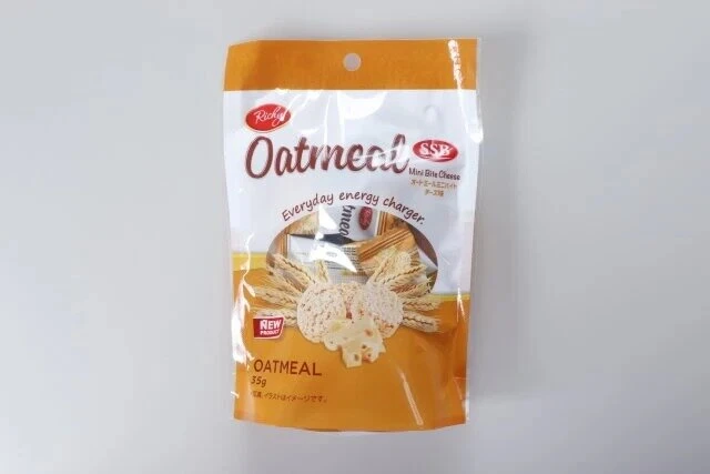 ダイソーのオートミールミニバイトチーズ味のパッケージ