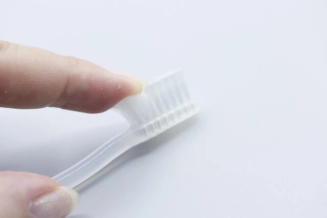 セリアの折りたたみ歯ブラシコンパクトタイプ歯磨き粉付のブラシ部分