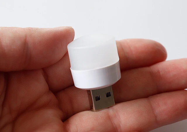 セリア　USBライト　画像
