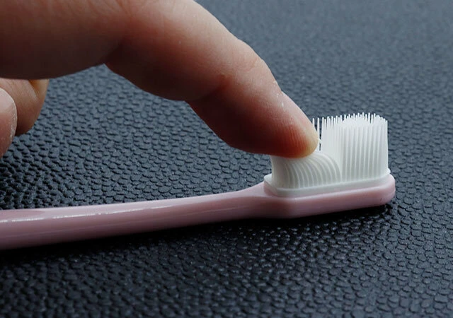 ゴム製の新感覚歯ブラシ