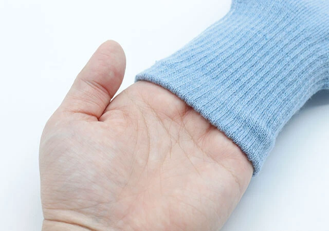 ダイソー　リサイクル糸使用指先なし手袋（無地ロング、カラー）