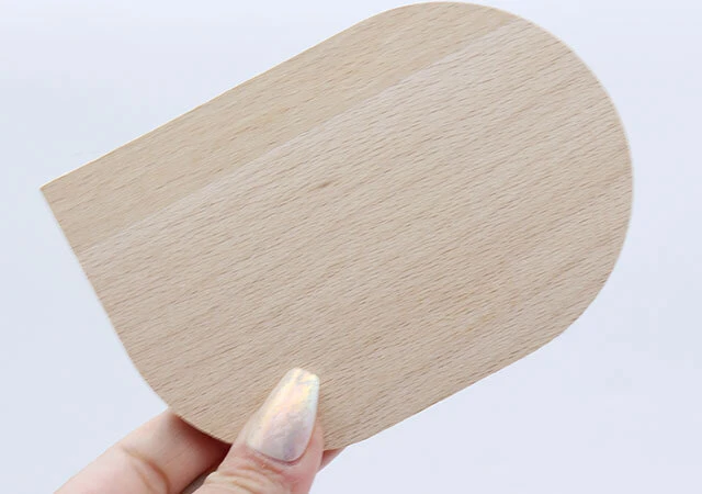 ダイソーの木製インテリアトレー（B）のサイズ感