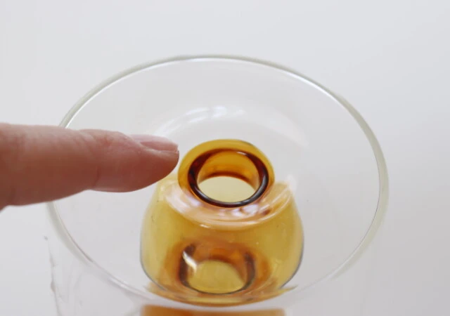 ダイソー　ダブルウォールガラス花瓶