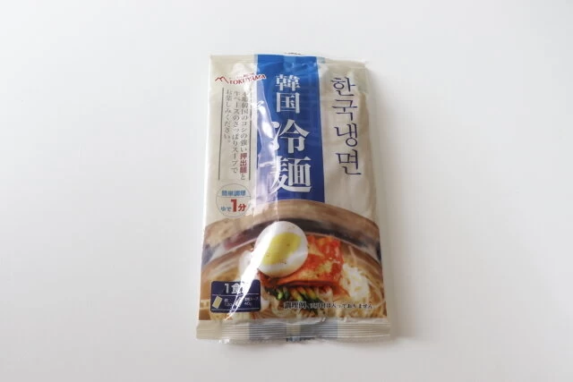 ダイソー　韓国冷麺　パッケージ