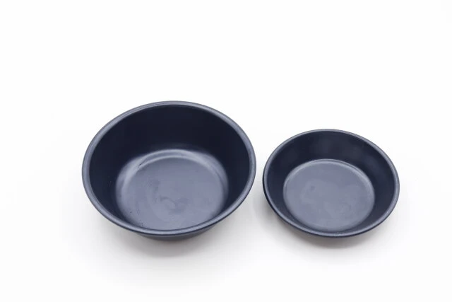 セリアのアルマイト丸皿深型とアルマイト丸皿