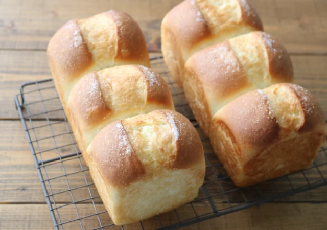 100均　パン型　使った　手作り　食パン