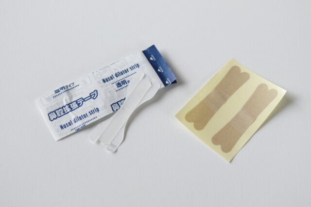 ダイソー　トラベル小物セット　鼻孔拡張テープ　口呼吸軽減テープ