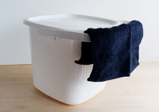 ダイソー　取っ手に雑巾が干せる蓋つきバケツ（8L）　使用感　雑巾をかける　収納