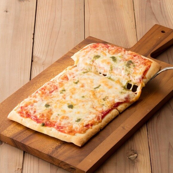 シャトレーゼ　グルメ　コスパ　オーブンでそのまま焼けるピザ マルゲリータ