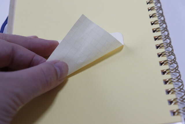 ダイソー　貼って剝がせるのり（8g×2本）　ノート　紙　はがす　付箋