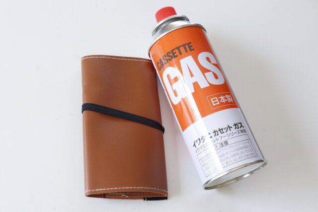 ダイソー　ガス缶カバー（レザー風）　ガス缶
