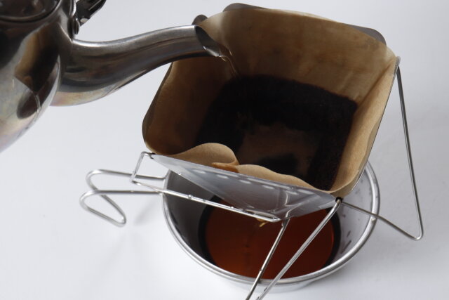 キャンドゥ　折りたたみ式コーヒードリッパー　シェラカップ