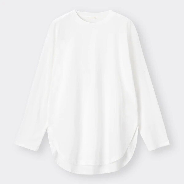 GU　オールホワイトコーデ　マーメイドスカート　着ぶくれなし　asuka　イラスト　ラウンドヘムロングスリーブT