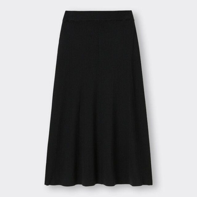 GU　黒　スカート　フレア