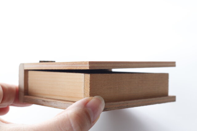 セリア　木製ブックボックス　隙間