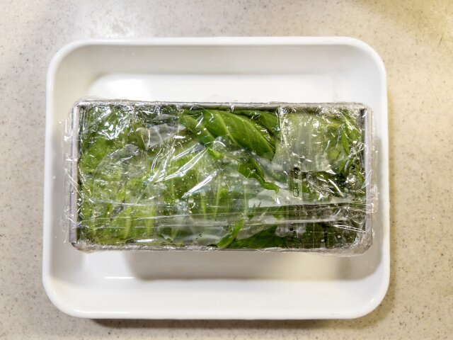 野菜テリーヌ　レシピ　ラップで包み冷やす