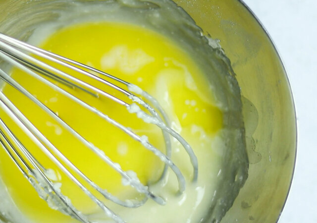 シナボン　シナモンロール　レシピ　クリームチーズフロスティングを作る