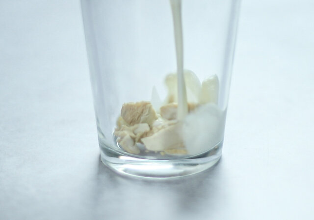 シナボン　シナモンロール　レシピ　生イーストを牛乳で溶く
