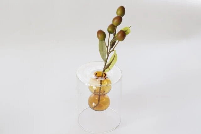 プチプラでお洒落なダイソーのダブルウォールガラス花瓶