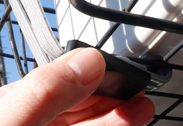 ダイソーの自転車用3連固定ロープの使用方法