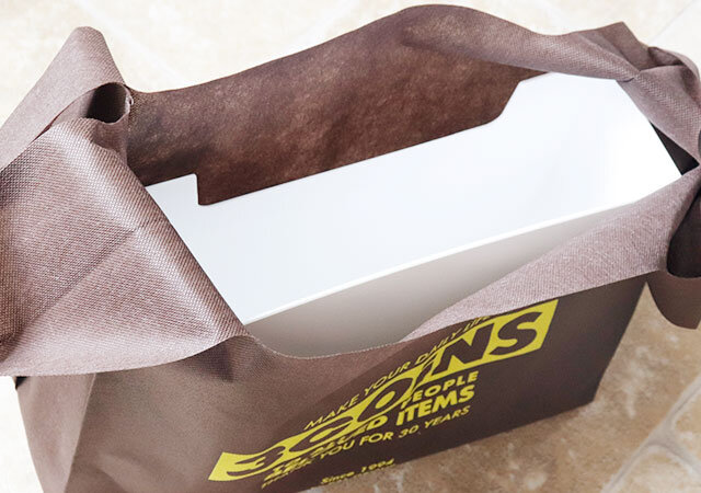 3COINS（スリーコインズ）　の30周年記念 復刻ショッピングバッグのサイズ感