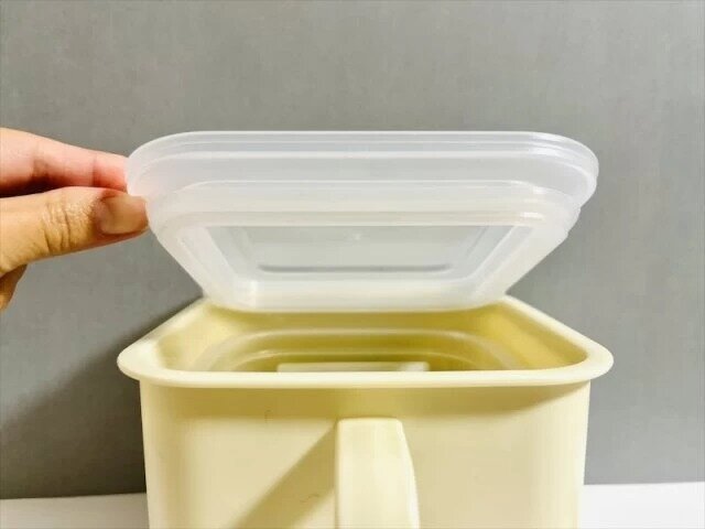 スリーコインズのKITINTO味噌保存容器はパッキン付きで乾燥や酸化を防止できる