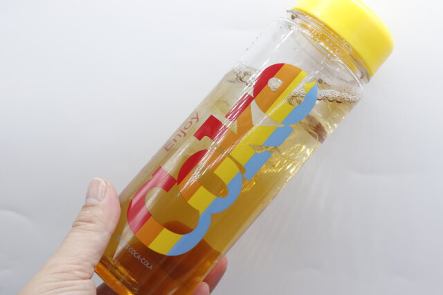 ダイソーのドリンクボトル（コカ・コーラ、SSCD、500mL）の使用例