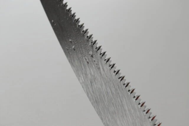 ダイソーの木工用折り込みのこぎり（刃渡り130mm）の刃