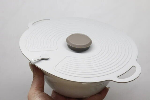 ダイソー　シリコーン鍋蓋（約20cm）　使用例