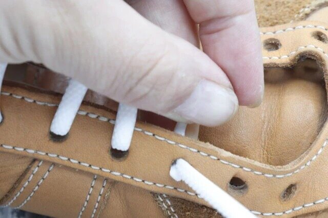 ダイソー　シリコーン靴紐（スニーカー用、ホワイト、14個）　装着方法