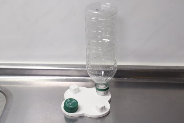 セリア　珪藻土ペットボトル立て　使用例