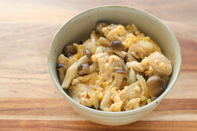 親子丼　アレンジ　しめじ入り