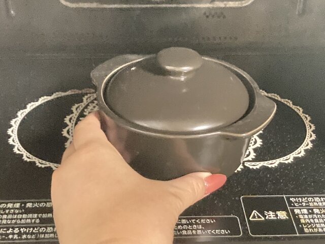 ダイソーの電子レンジ用炊飯器 1合炊きを電子レンジで加熱