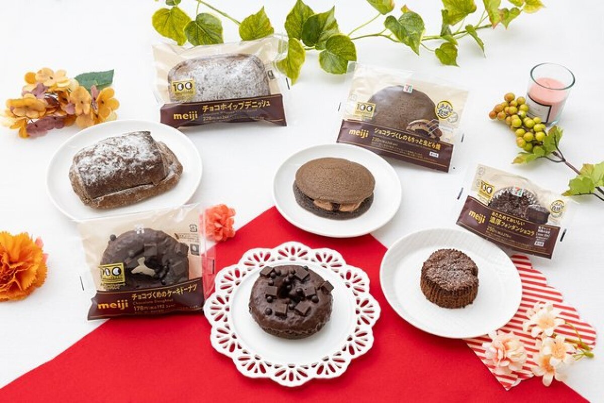 明治ミルクチョコレートコラボのスイーツとパンが並ぶテーブル