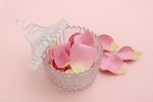 憧れのあのデパコス風 花びらチークが100均アイテムで お家で簡単にできるdiyレシピ Michill Bygmo ミチル