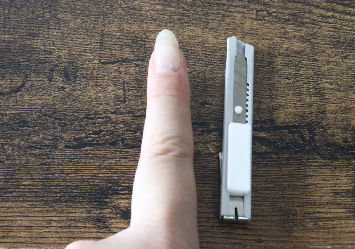 大創，我一直想要這樣的東西！它只有食指大小，剛好可以放進小袋子裡！真是個方便攜帶的迷你文具。