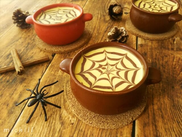 クモの巣でハロウィン仕様 かぼちゃレアチーズケーキ簡単レシピ Michill ミチル