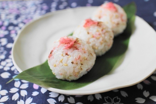 いつもの料理にプラスワン 桜の塩漬け で春色の食卓 Michill ミチル