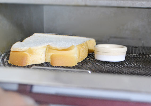 ダイソー　オーブントースター用スチーム皿　食パン　使用方法　オーブントースターで焼く