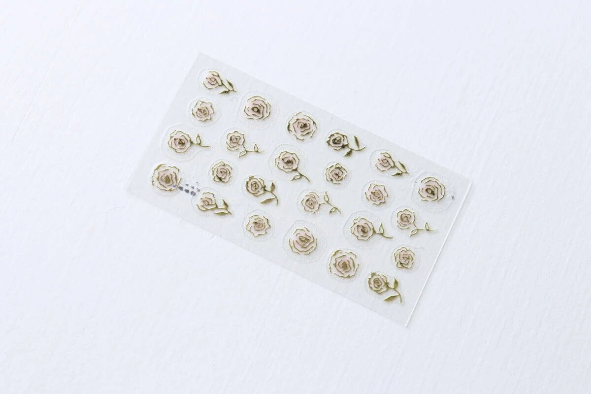 ロマンティック薔薇デザインのネイルアートフィルムのシート全体