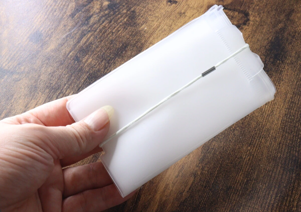 もう手放せないかも！小物のごちゃつきを一発で解消！至れり尽くせりな賢い100均ポーチ