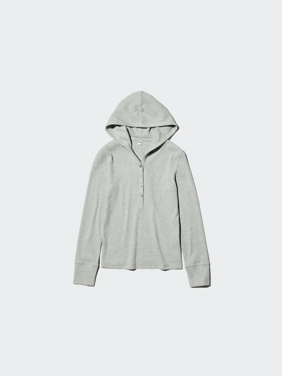 グレーのフーデッドリブTシャツ グレーのフーデッドリブTシャツ